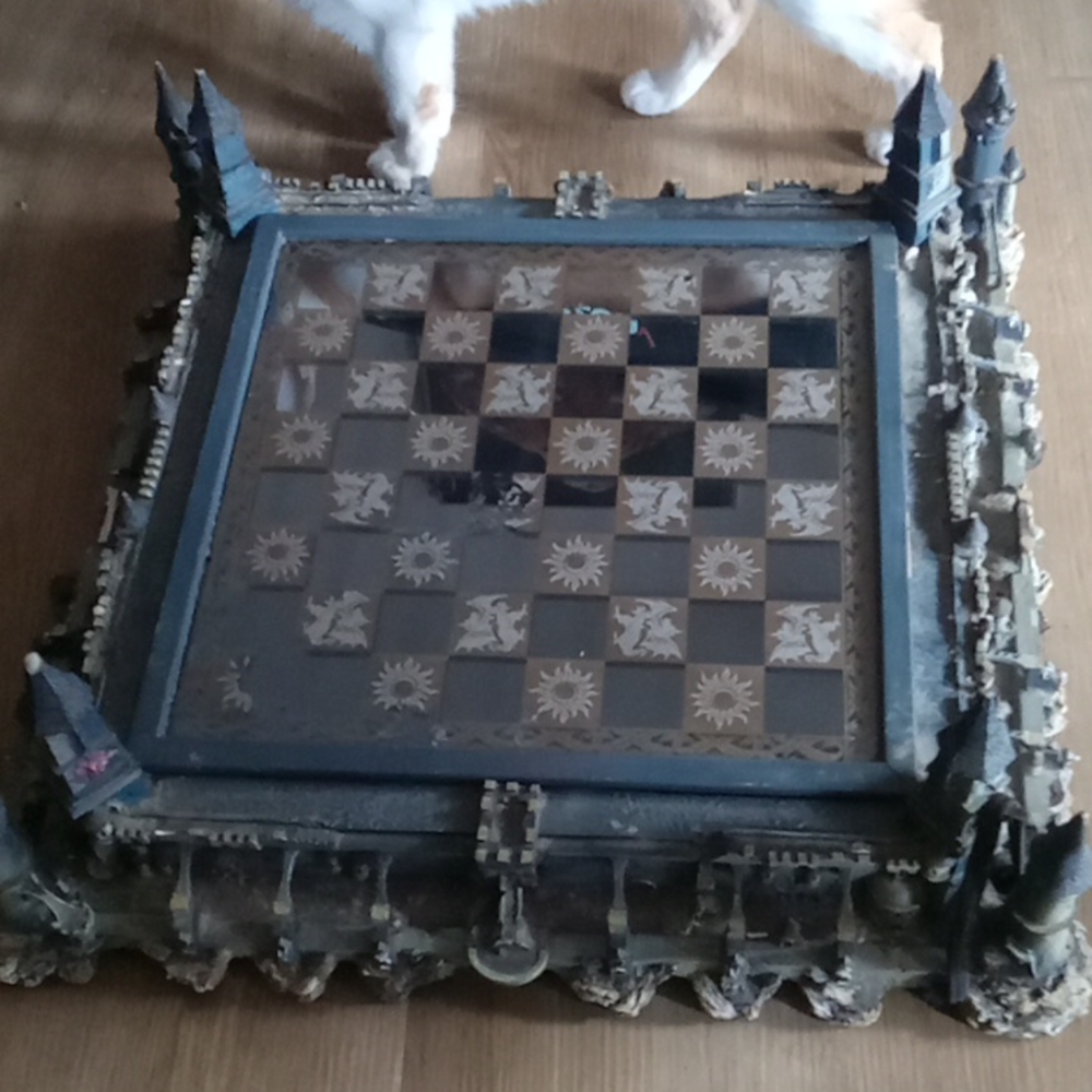 Guardians of the fortress Used chess set